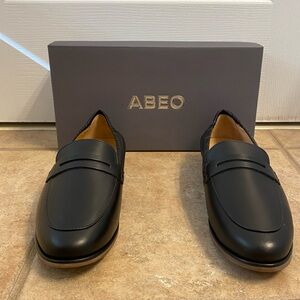 NWT Black Abeo Strada Loafers sz 9